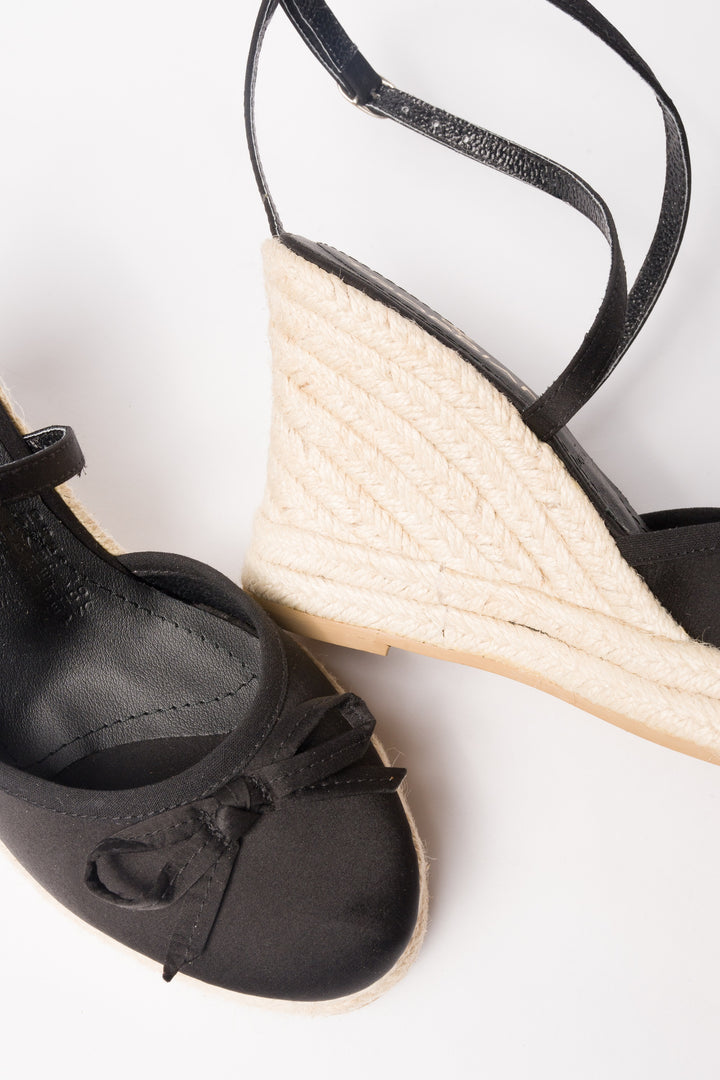 Plataformas satinadas luxury - negras para mujer - TROBBIANI Colombia